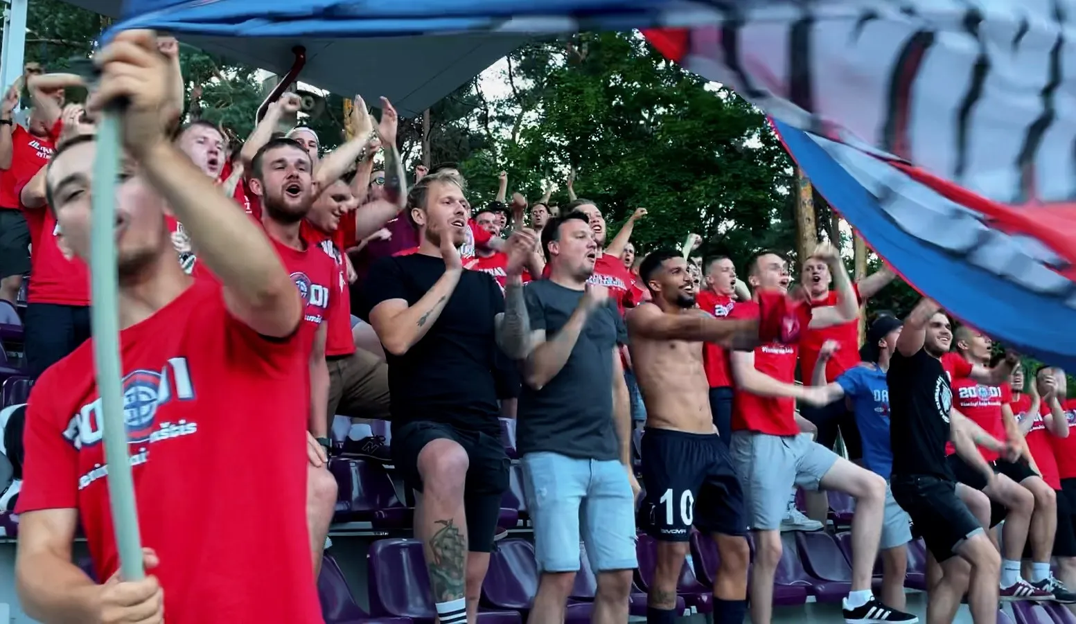 03 po reportazo00 01 53 43still108