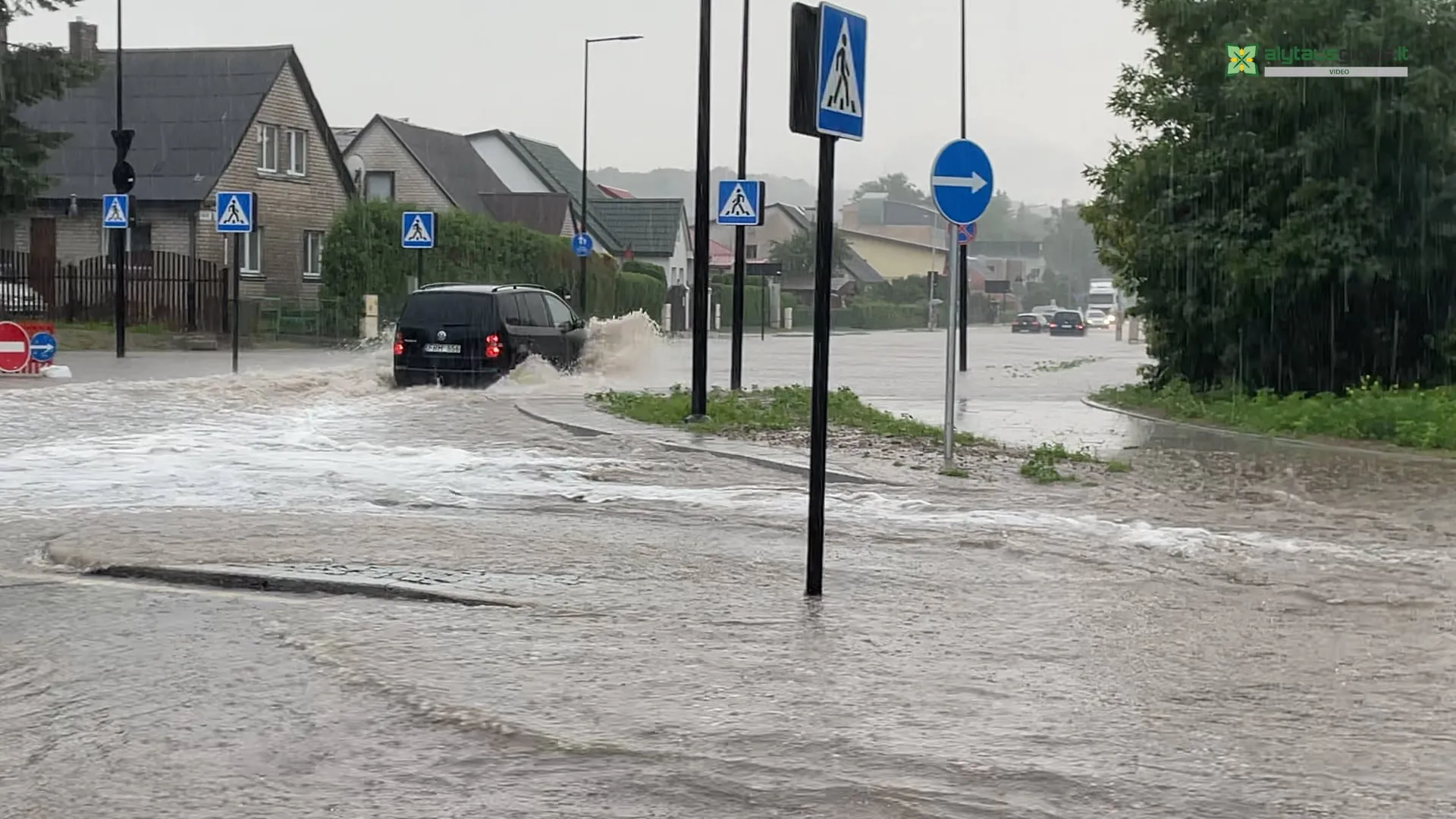 03 po reportazo00 02 40 38still013