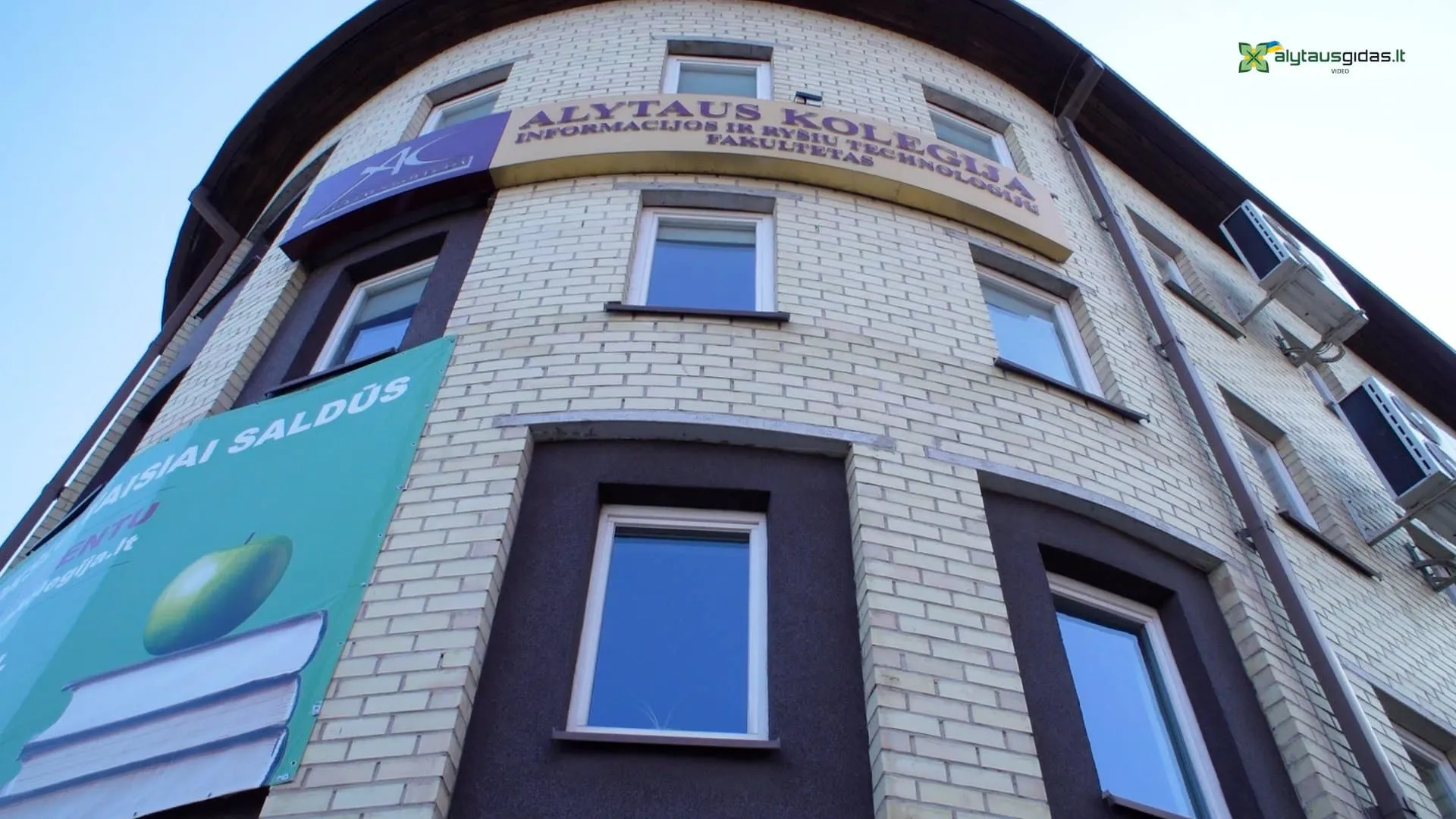 03 po reportazo00 02 58 37still159