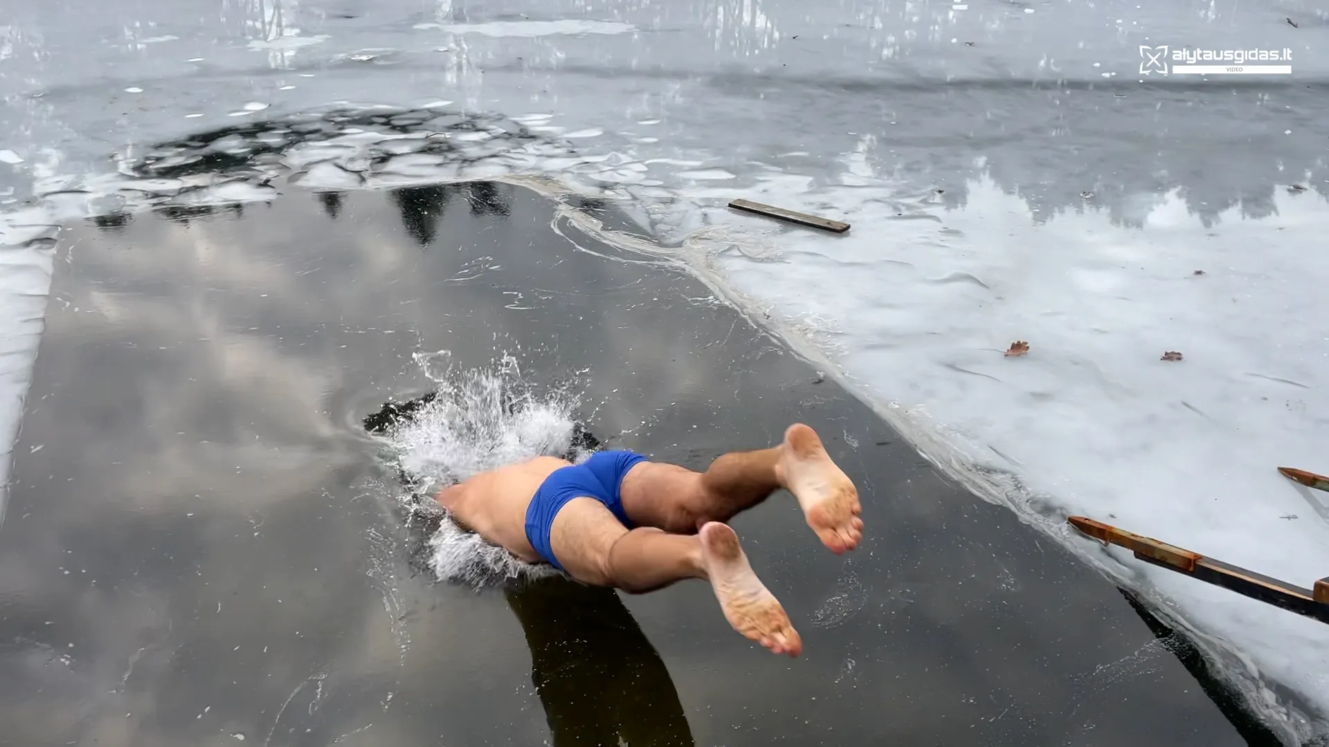 03 po reportazo00 03 19 49still051