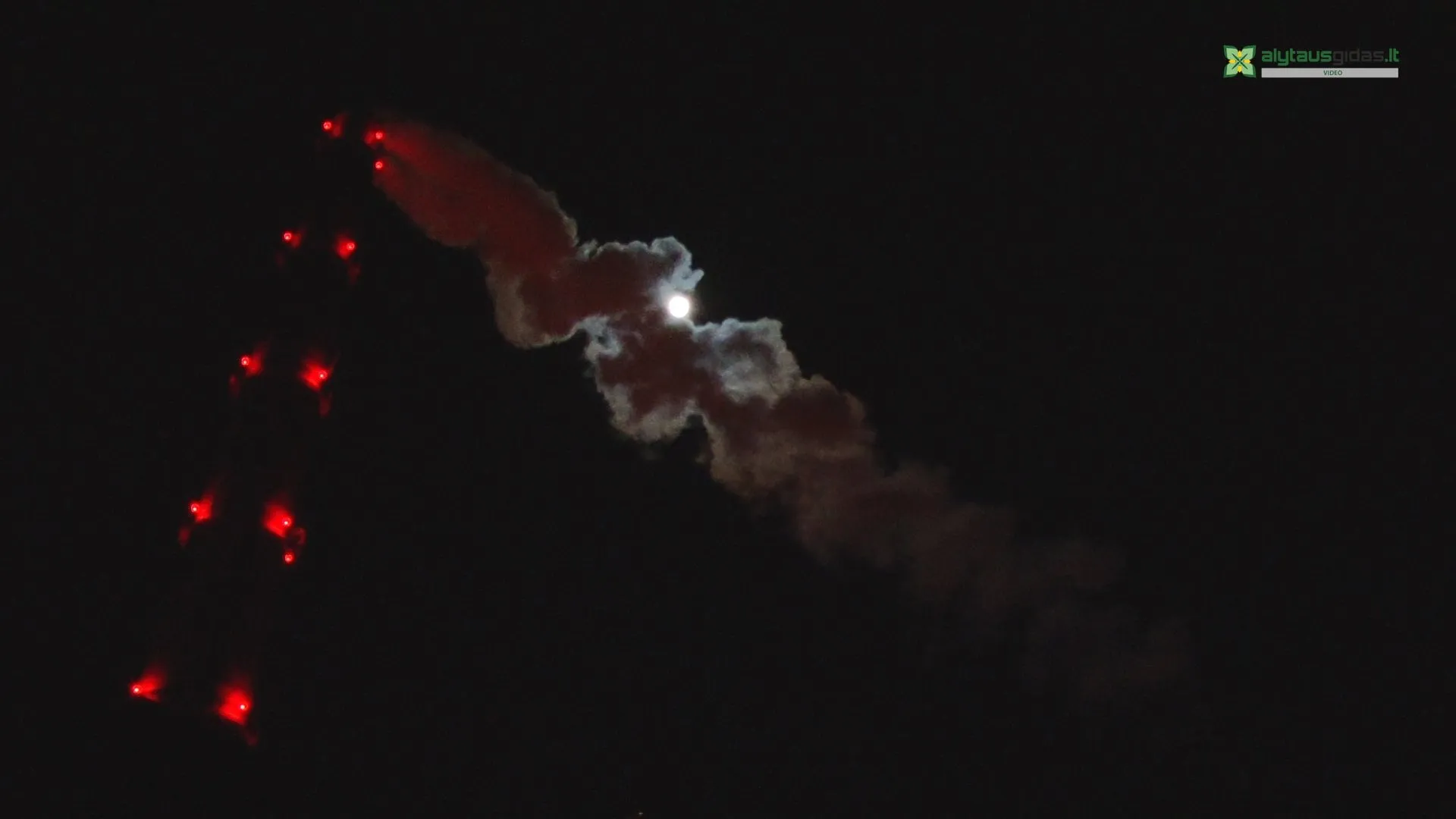 03 po reportazo00 03 26 36still087