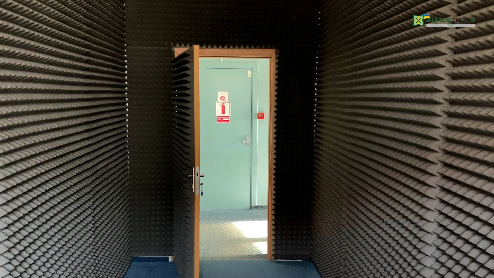 03 po reportazo00 03 31 04still034 1