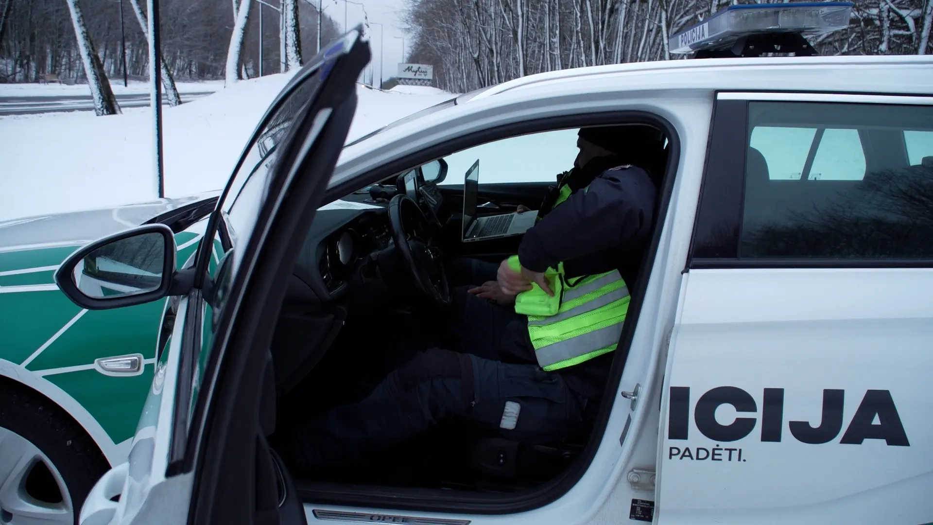 03 po reportazo00 11 18 26still175