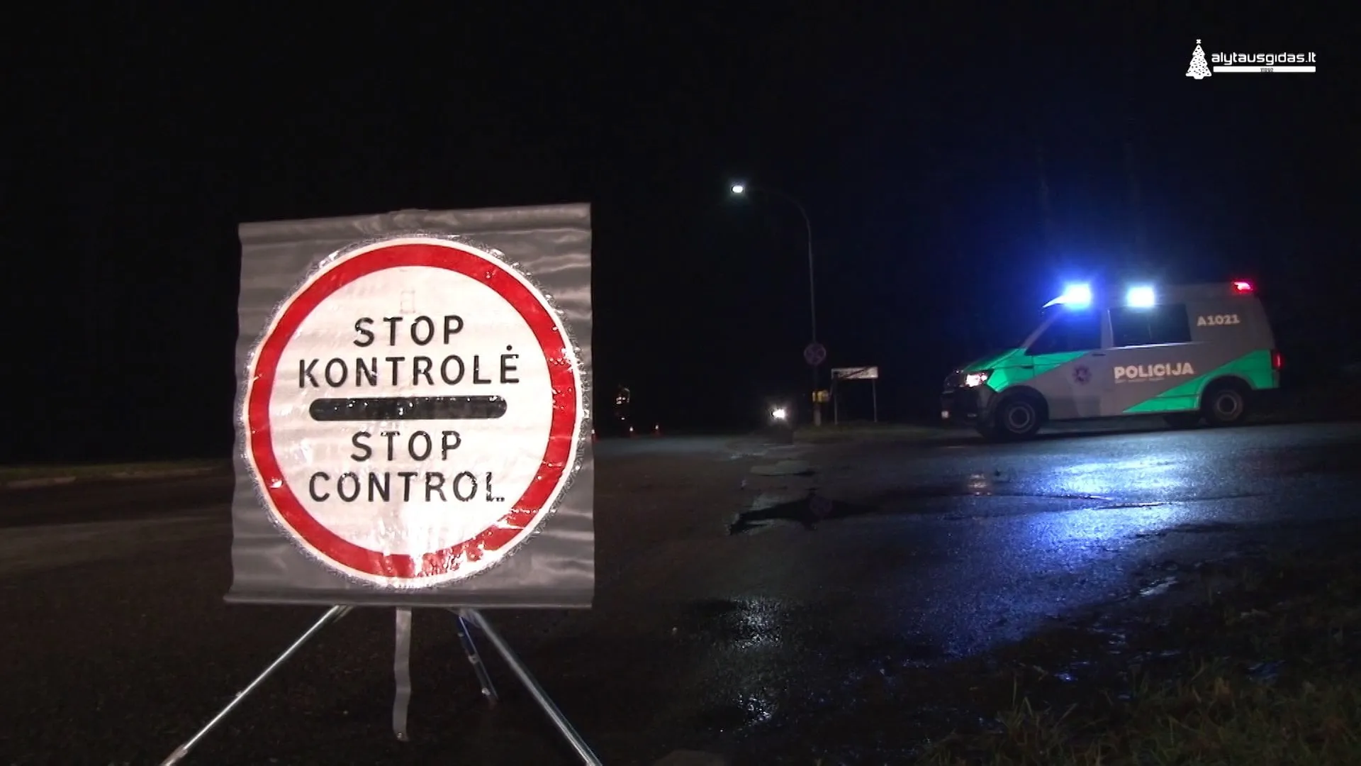 12 31 block postaqi00 01 48 00still005