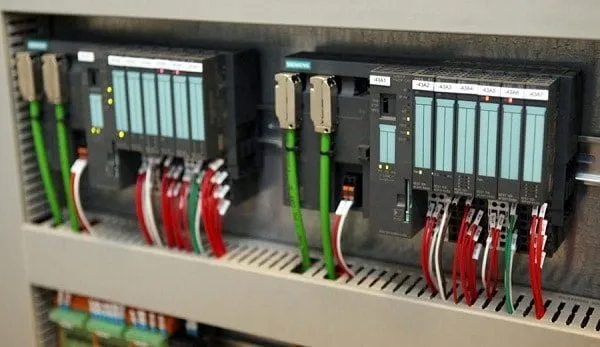 63 kur ieskoti kokybisku pramonines elektronikos komponentu