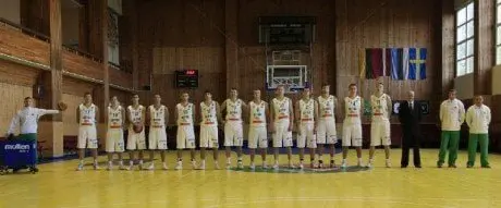 alytausgidas bc alytus 2009 2010 m sezono komanda naujojoje laikinojoje arenoje pramon s g 9 fotopo lt nuotrauka3
