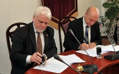 alytausgidas leu ams pasira oma sutartis1