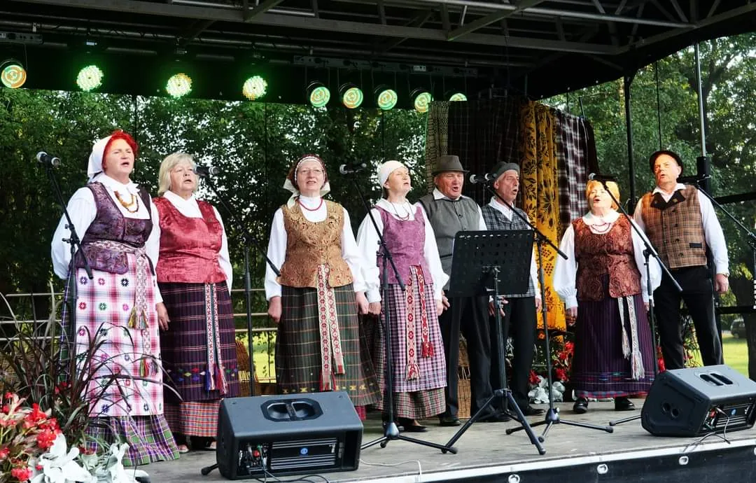 fb img 1688330437343