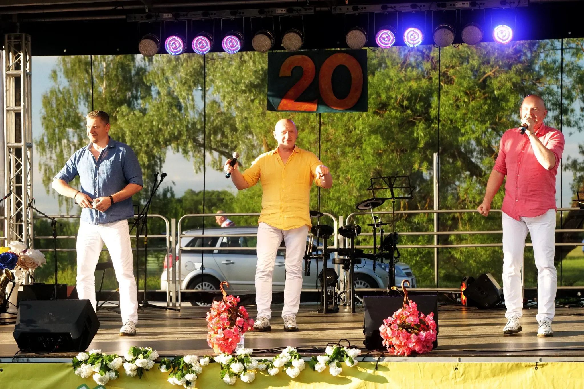 grupe 16hz uzubaliuose