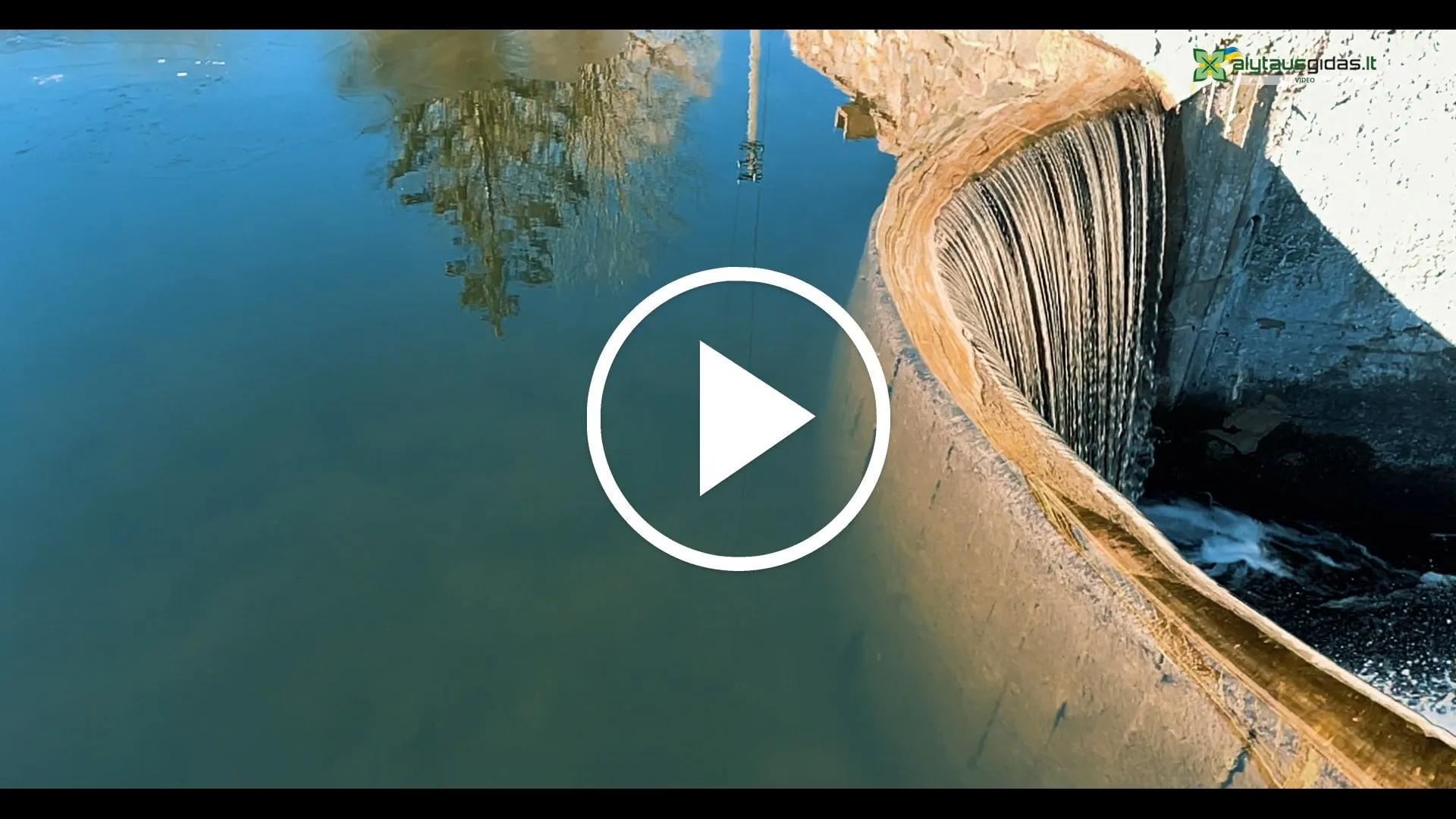 img 808200 00 06 48still008