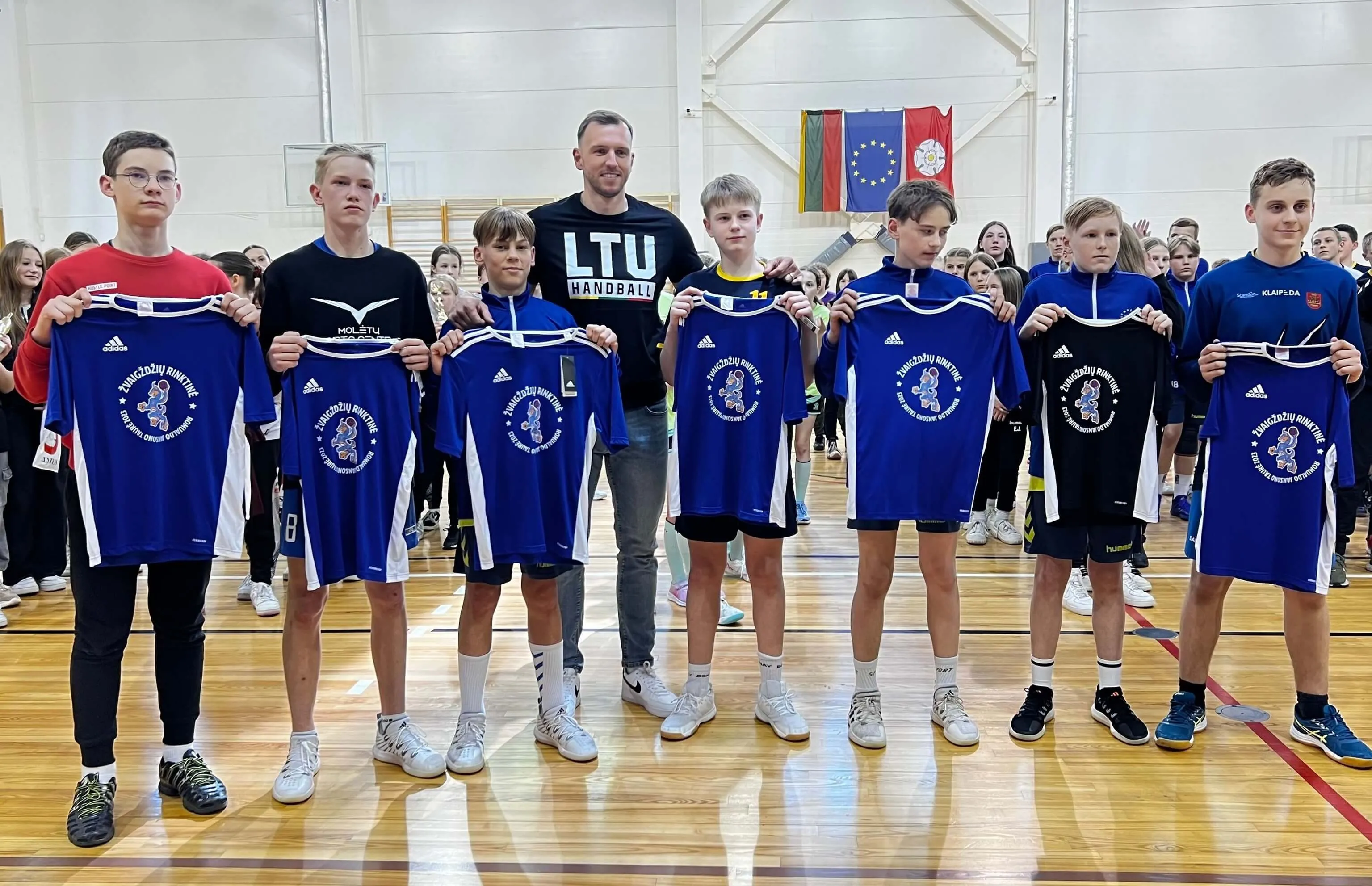 jansono taure vaikinai