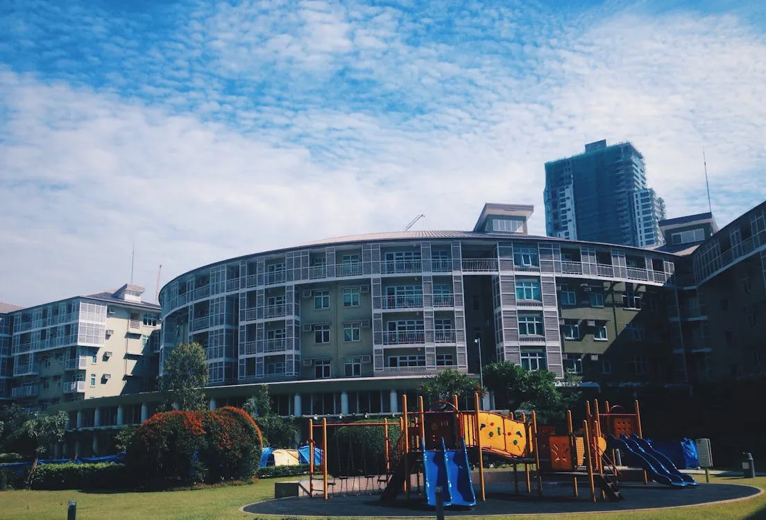 kaip polikarbonatas keicia viesuju laisvalaikio zonu veida