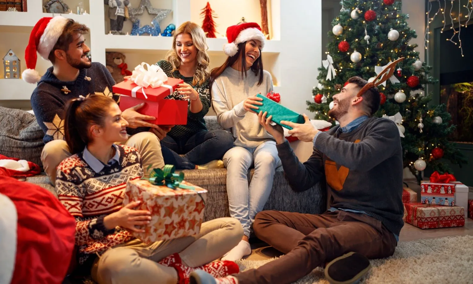 kaledines dovanos artimiesiems