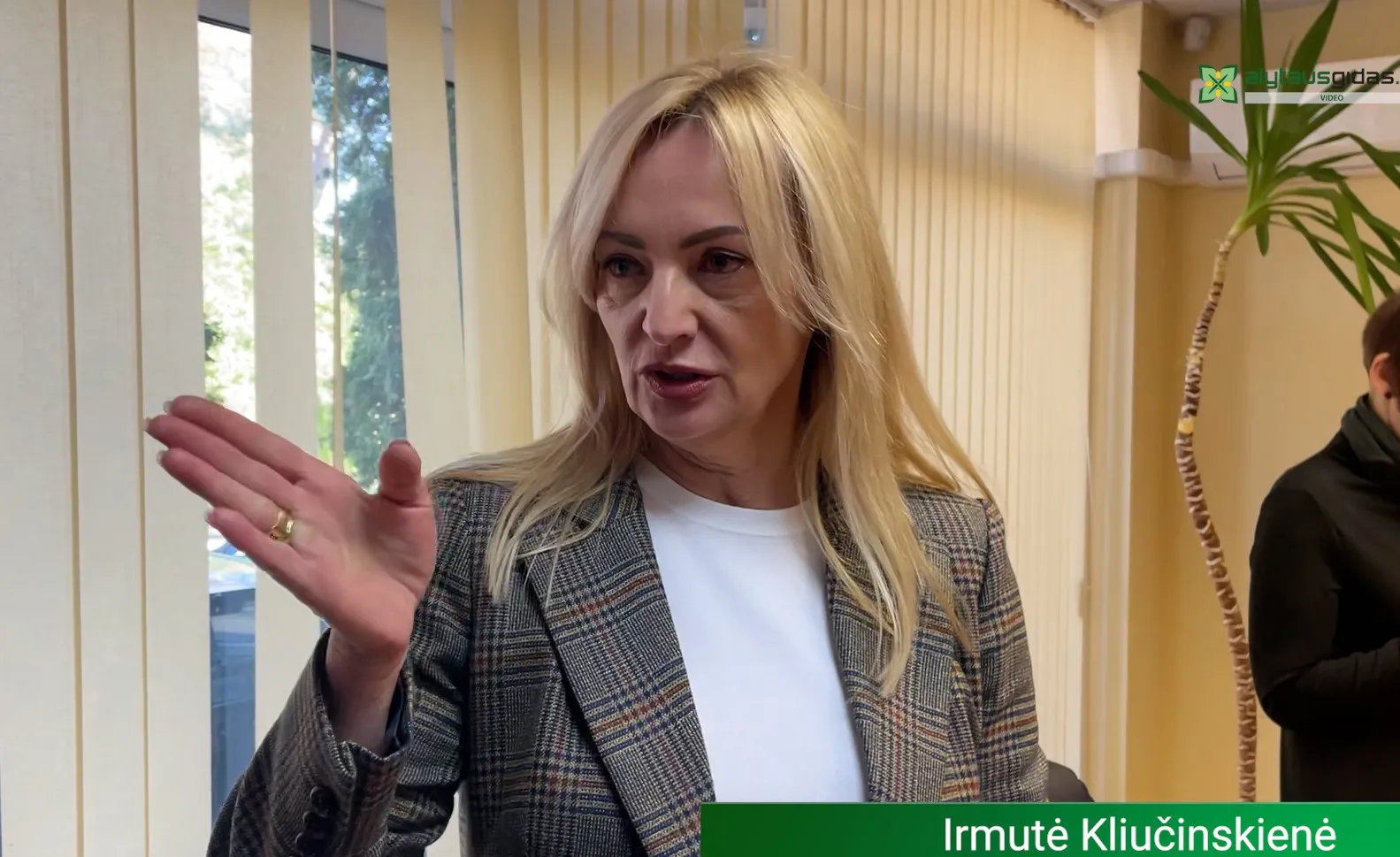 kliu03 po reportazo00 01 15 23still093 1s