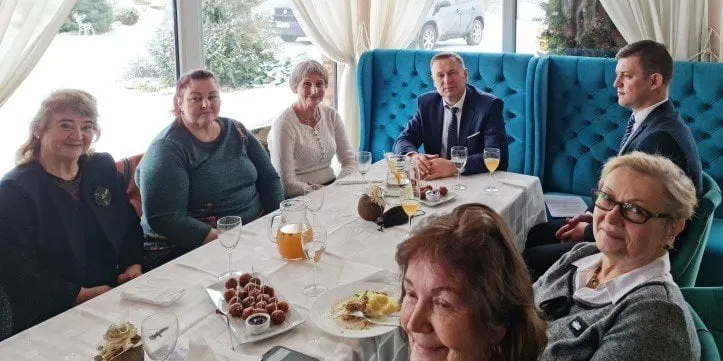 meras algirdas vrubliauskas su treciojo amziaus universiteto atstovais aptare galimybes pleti veikla alytaus rajones