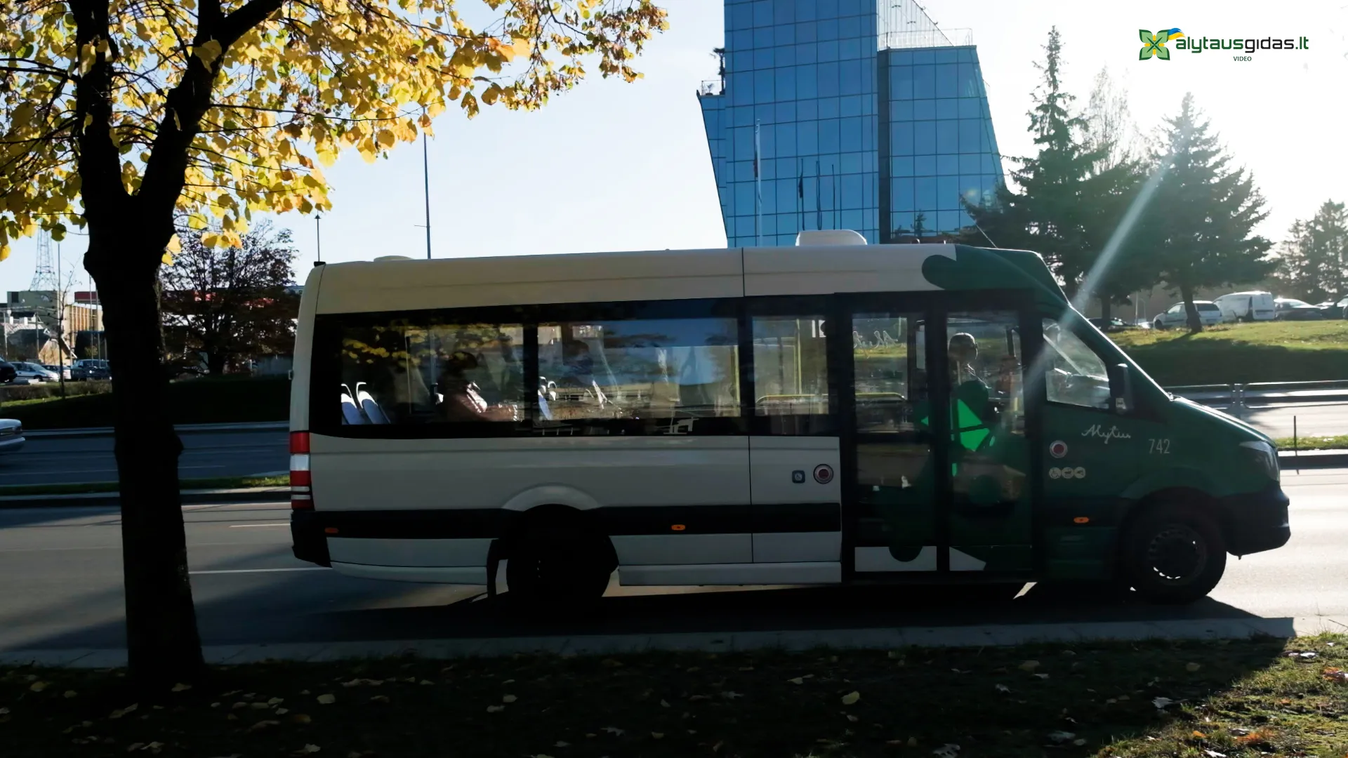 mikr03 po reportazo00 02 44 23still153