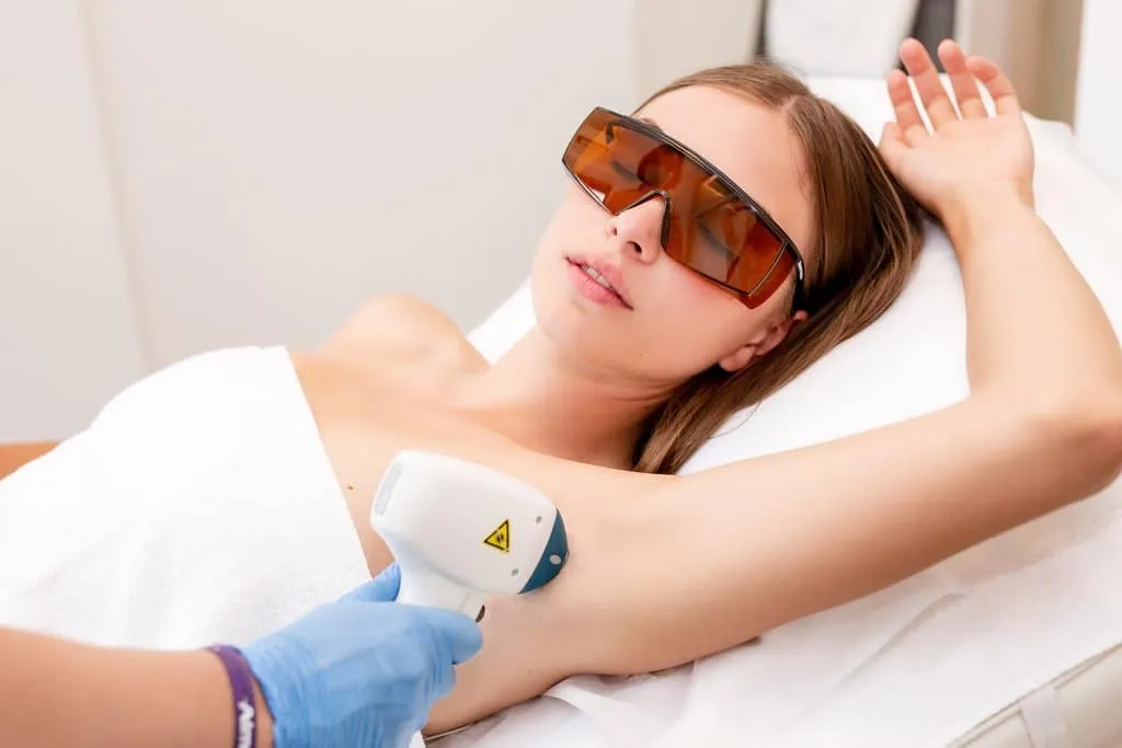 pazastu plaukeliu salinimas lazeriu