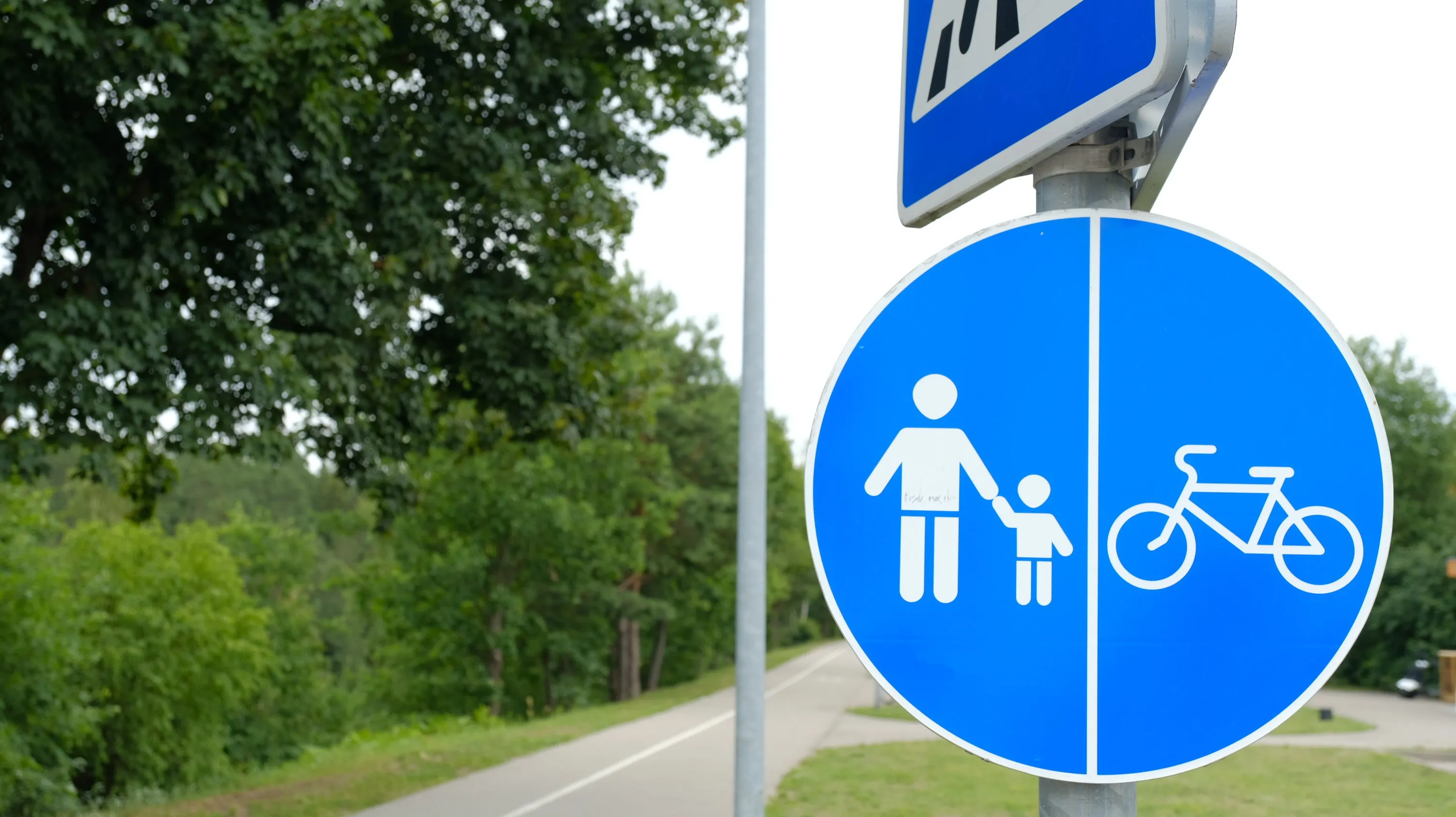 pesciuju ir dviraciu takai ams nuot