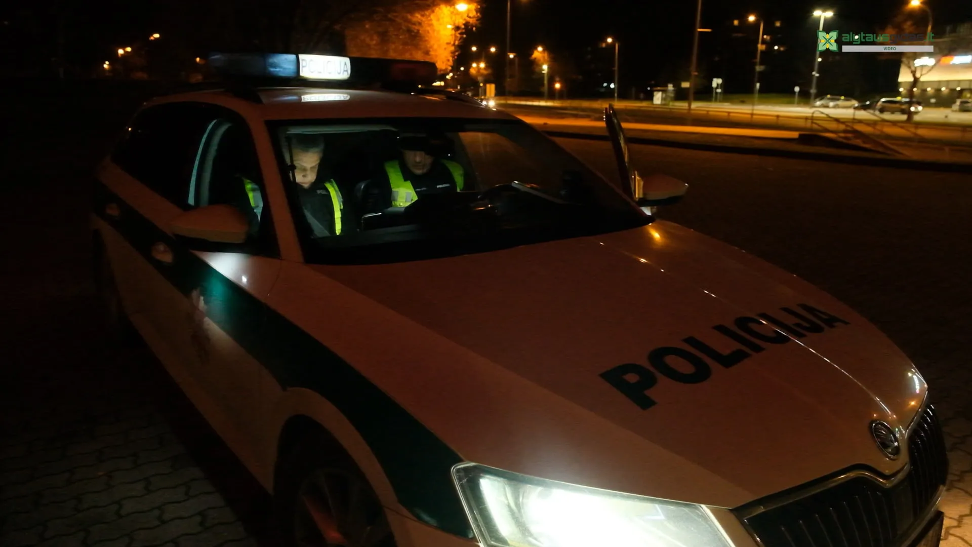 poli 03 po reportazo00 07 12 36still072