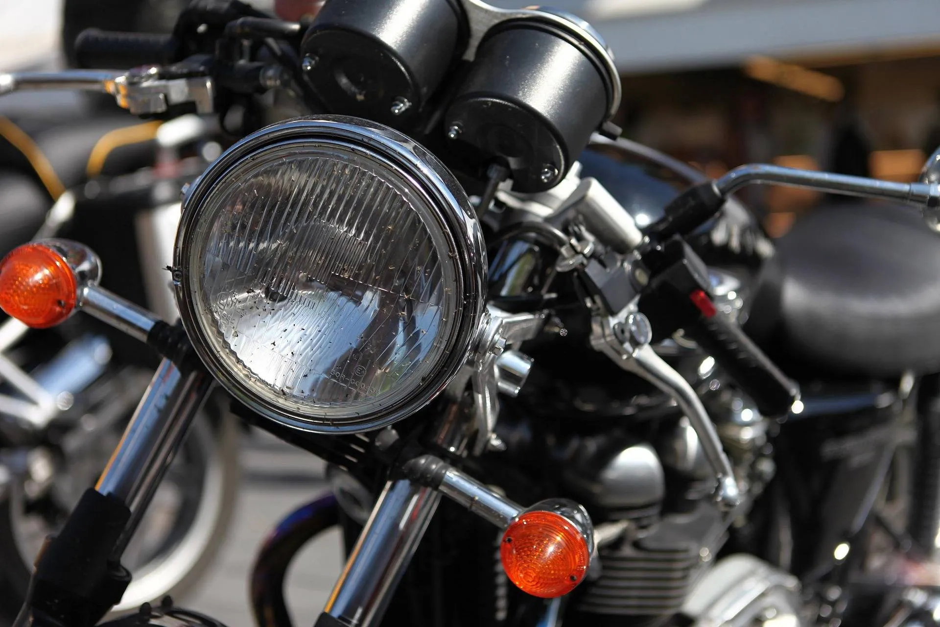 moto-797038_1920