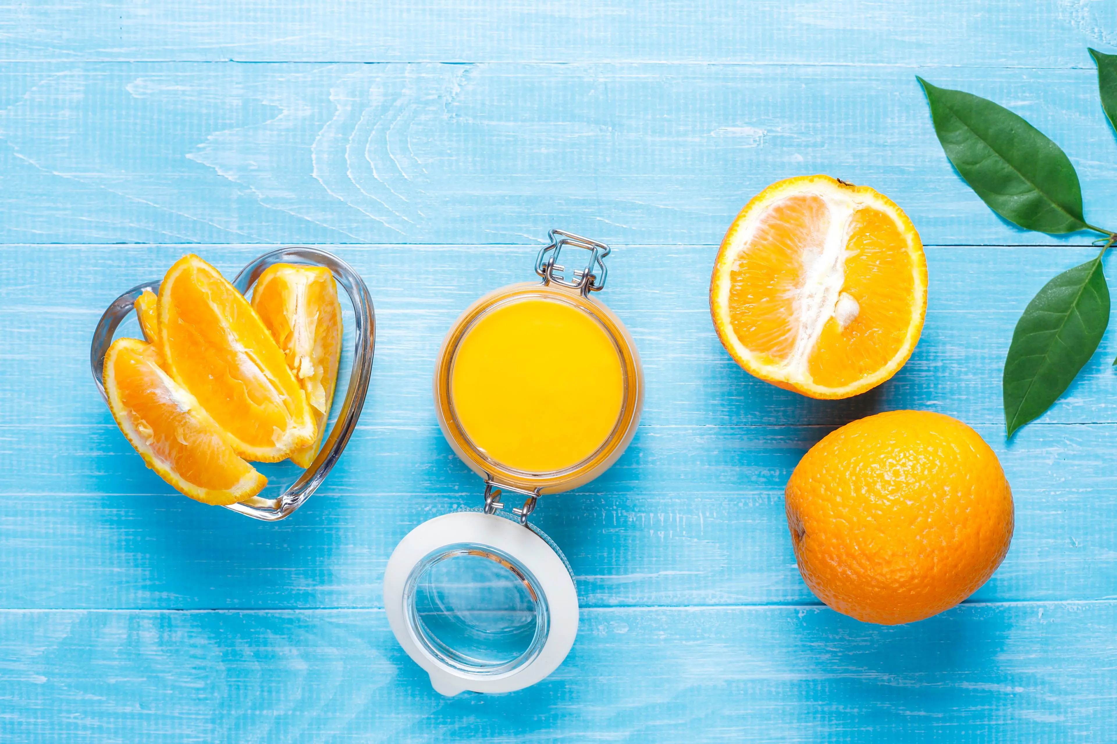 homemade-orange-curd-with-juicy-oranges