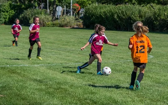 5050 fullimage sportzomer kinderen voetballen