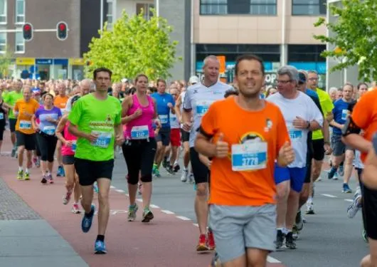 9839 fullimage marathon jpg