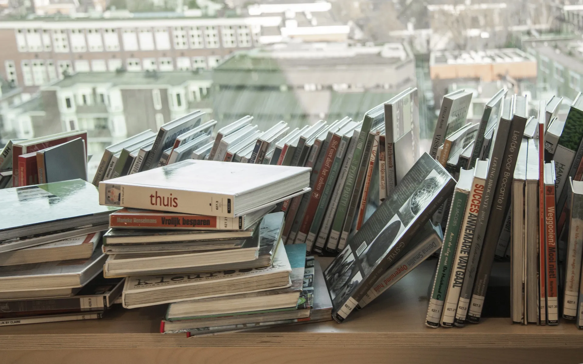 books 5372392 1920