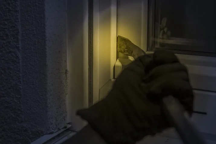 burglar 1678883 960 720 e1493330044268
