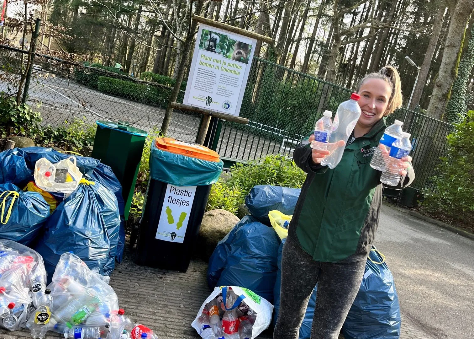de inzamelactie van petflessen door dierenpark amersfoort wildlife fund is een groot succes