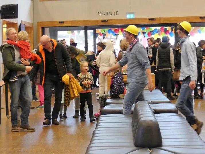 drukte bij de entree e1517330383654