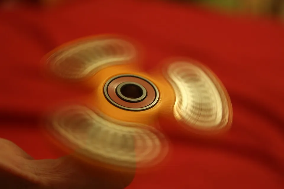 fidget spinner 2299246 960 720