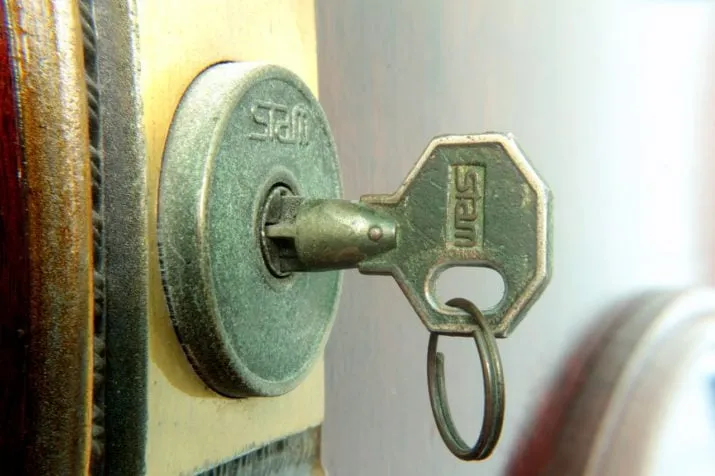 key 836862 1280 e1510739976565