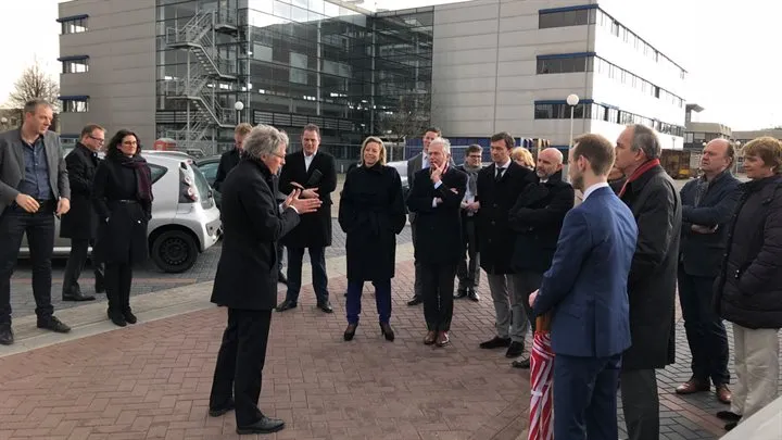 minister ollongren laat zich aan de hand van gebiedstransformatie rijnhuizen nieuwegein door gemeent
