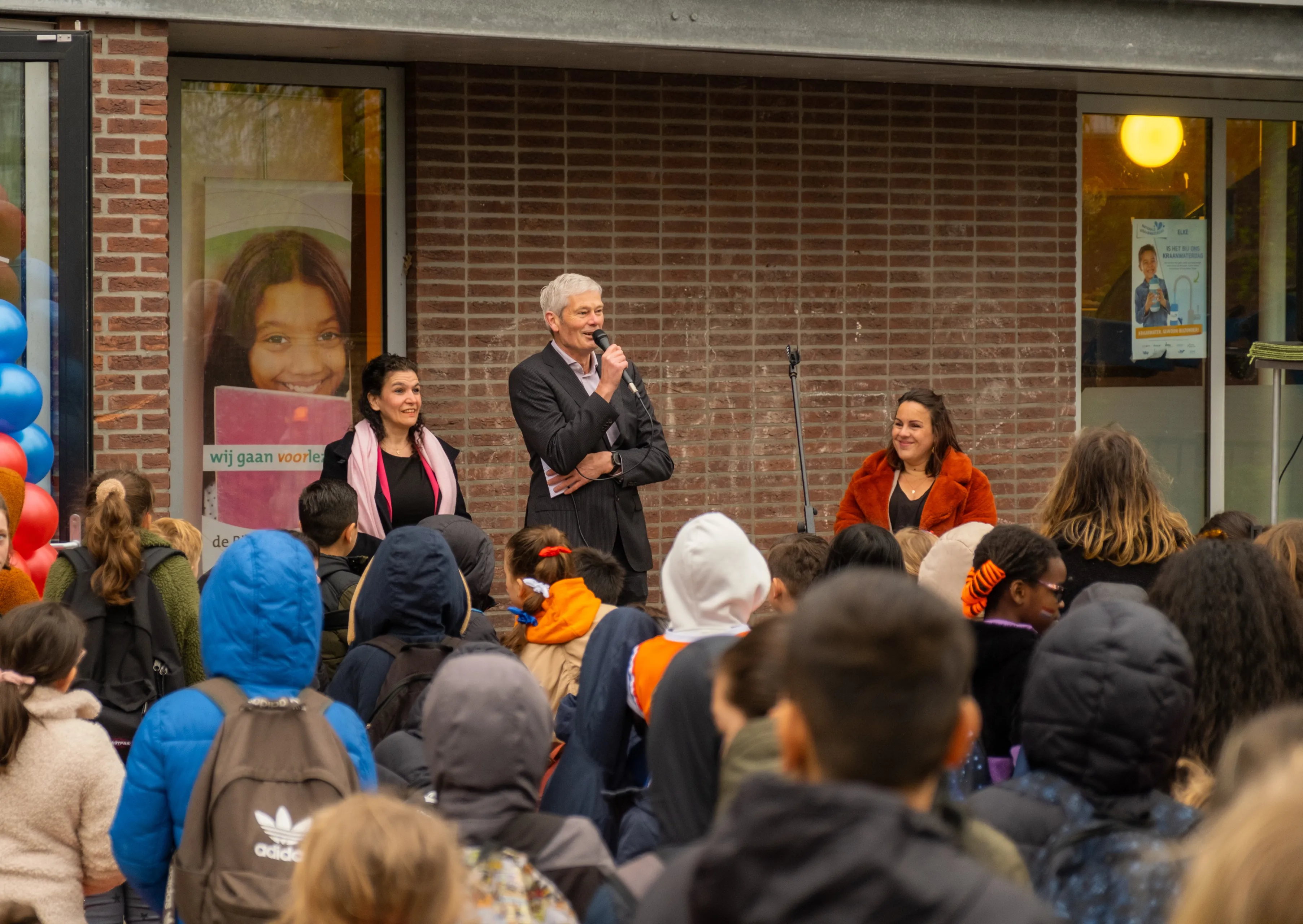 opening kindcentum het nieuwe land 1