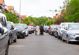 praten over parkeren