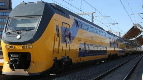 trein ns sneltrein intercity foto maurits vinkcc by sa 30