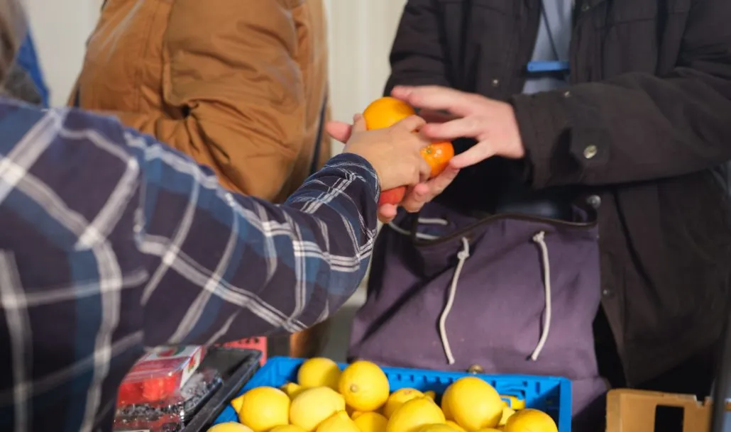 uitdelen voedselbank 6 1 1030x609 1