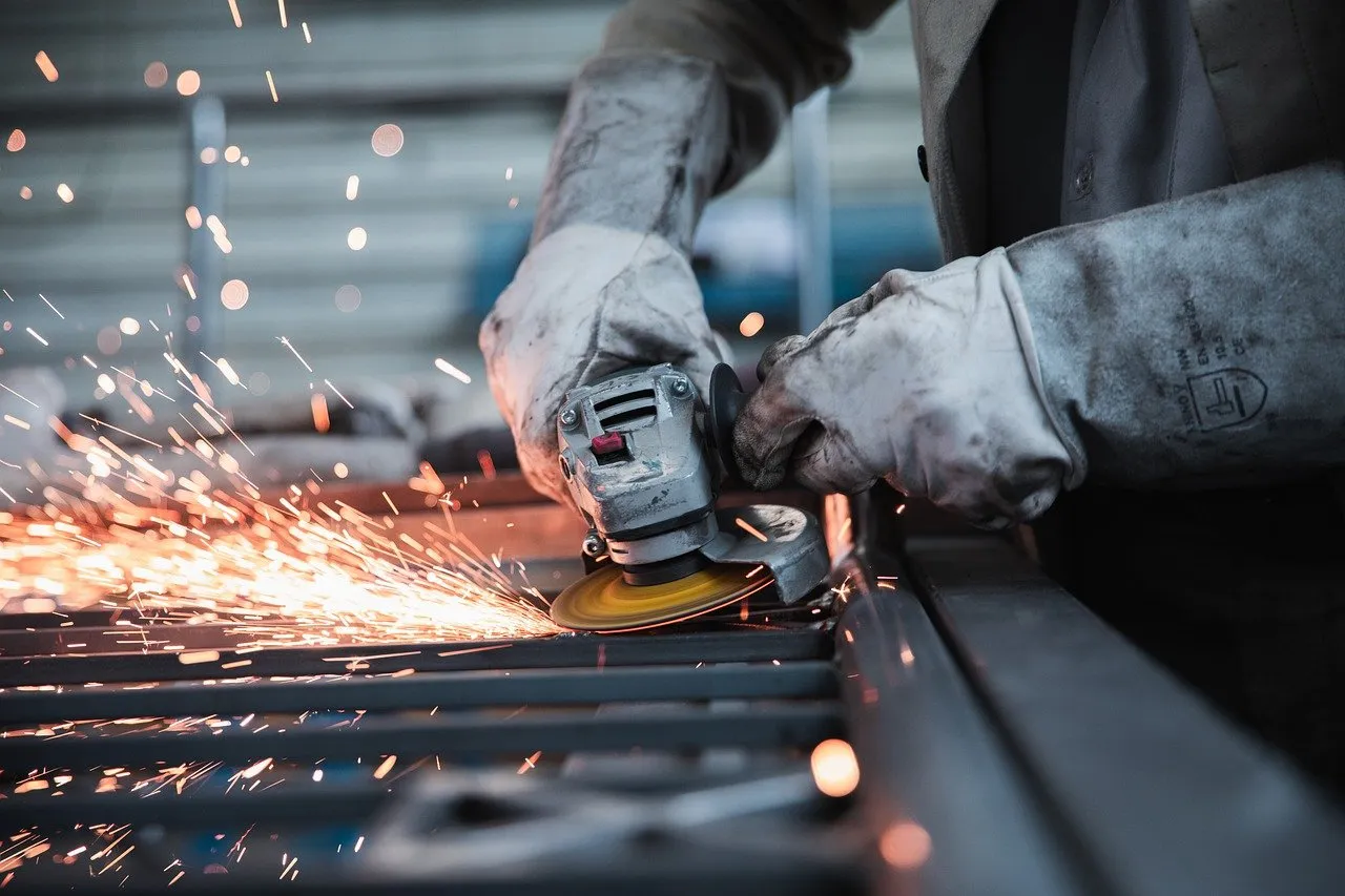 worker g2d7b2e8a6 1280