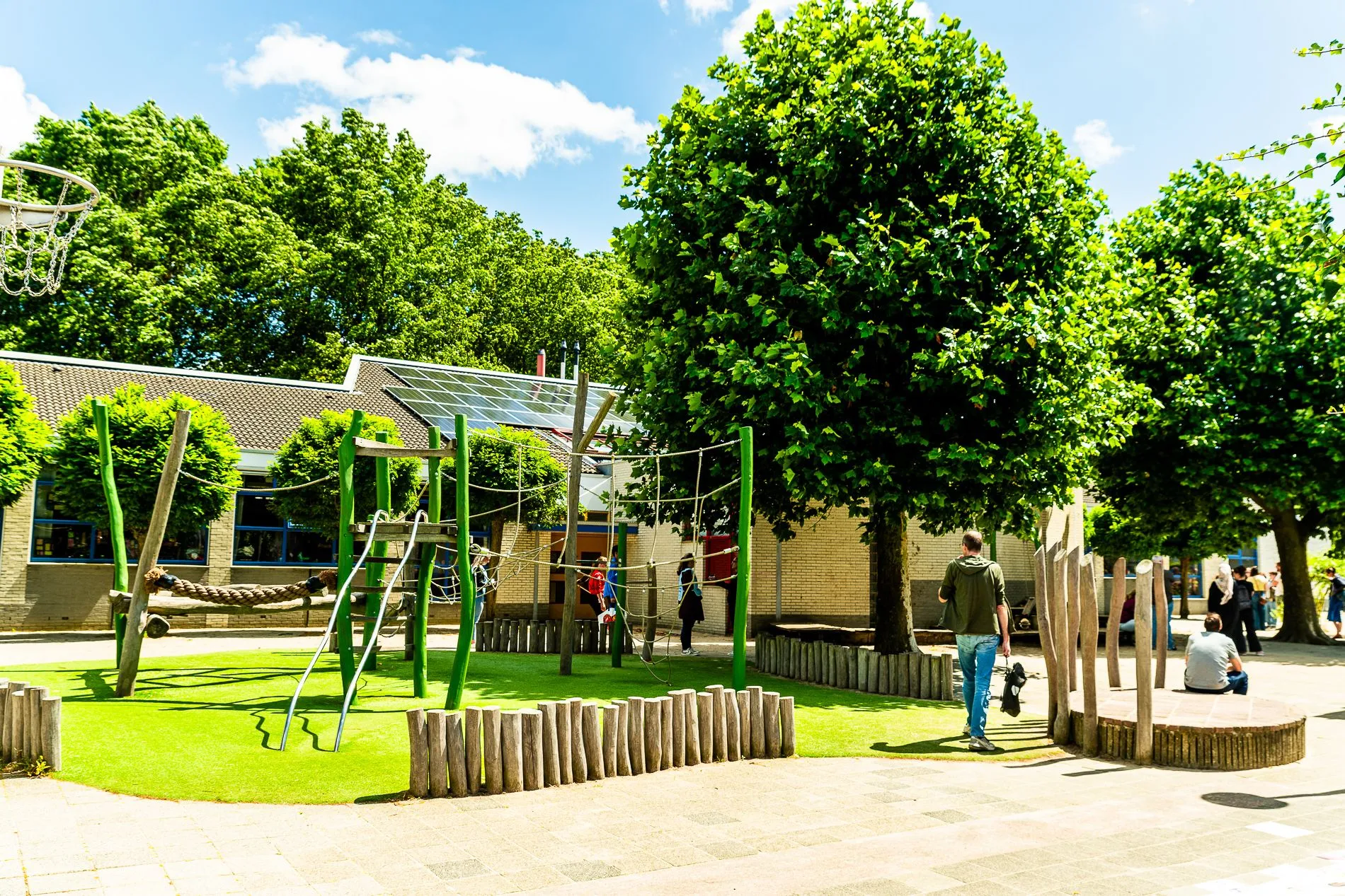 de achtbaan schoolplein