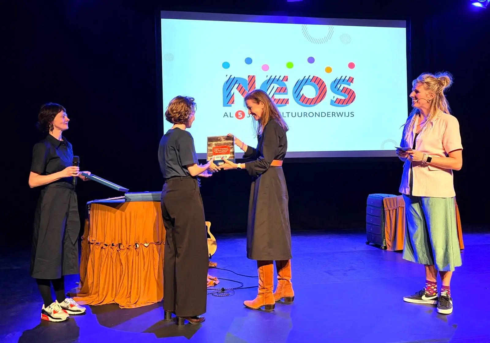 uitreiking gevelbordje Corderius College