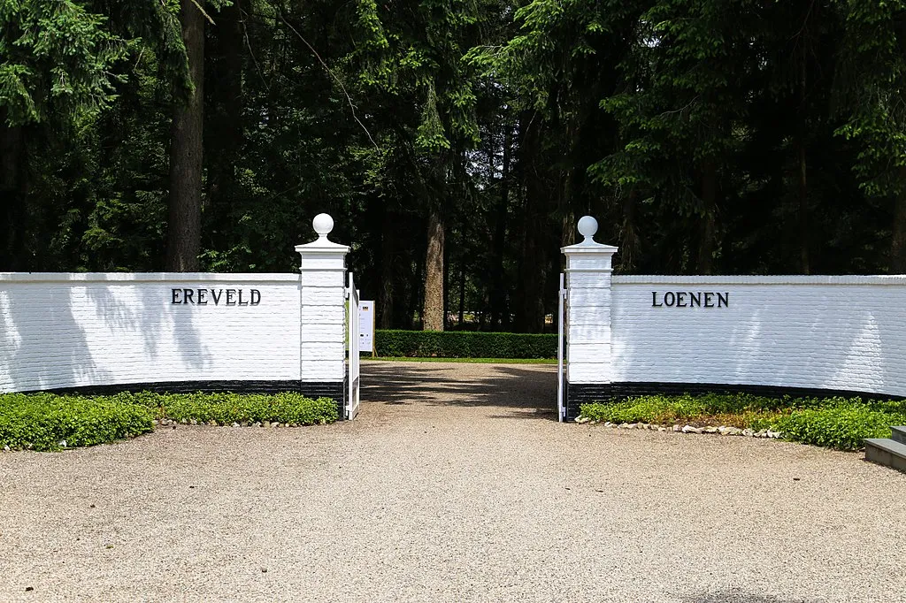 1024px ereveld loenen 2017 06jpg richard broekhuijsen wikimedia