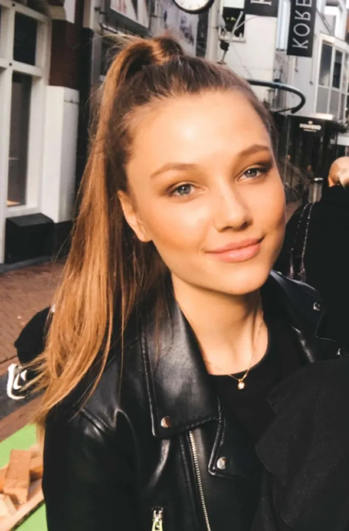 anne brouwer 1