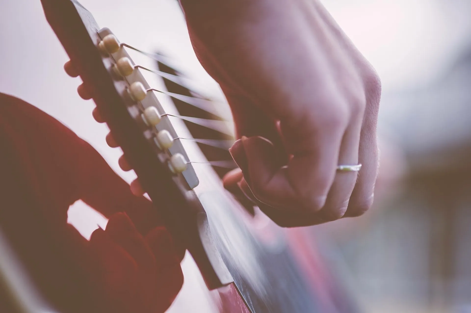 guitar 1354022 1920