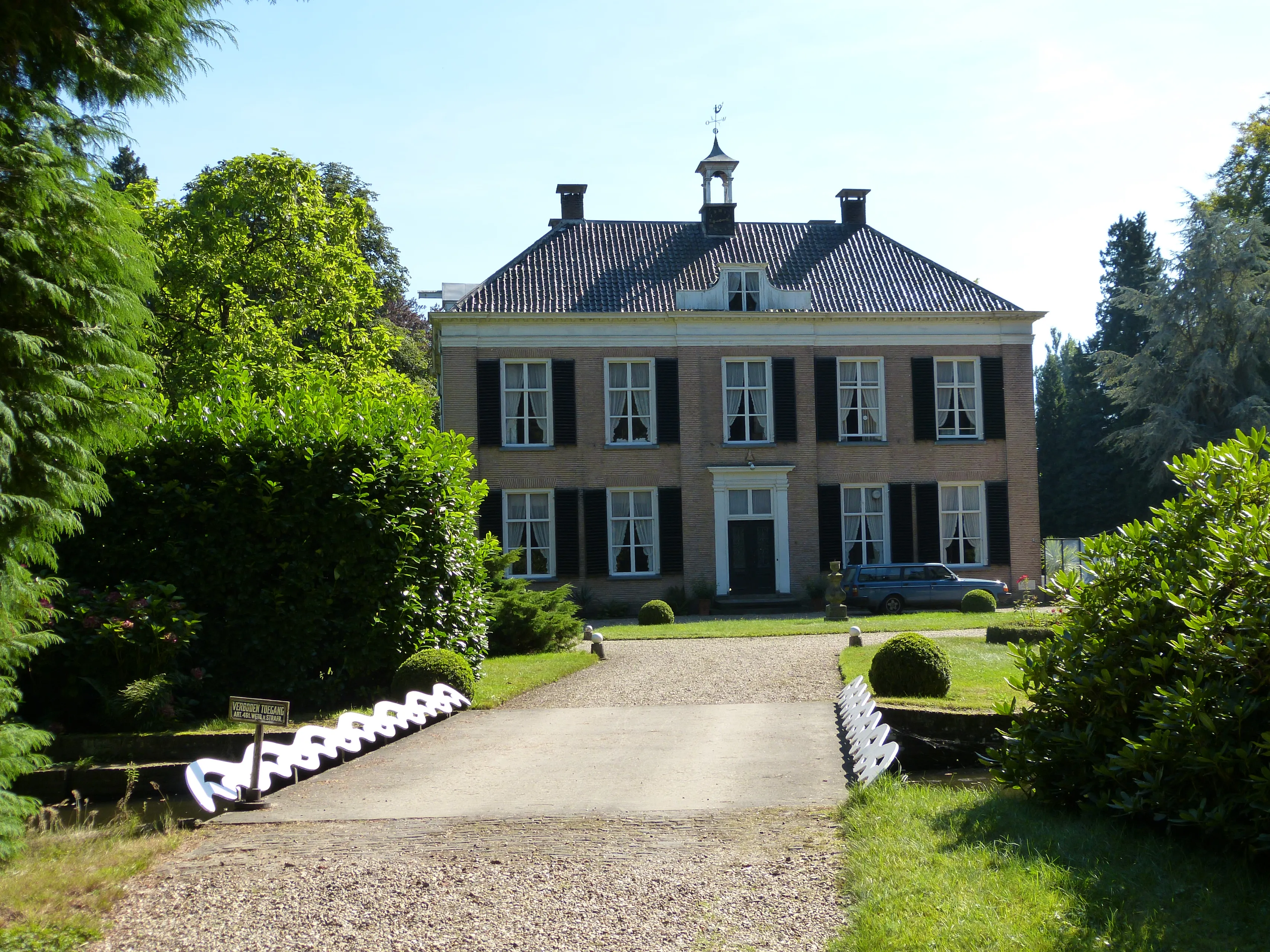 klarenbeek huize klarenbeek wikimedia willemjans cc by sa 30