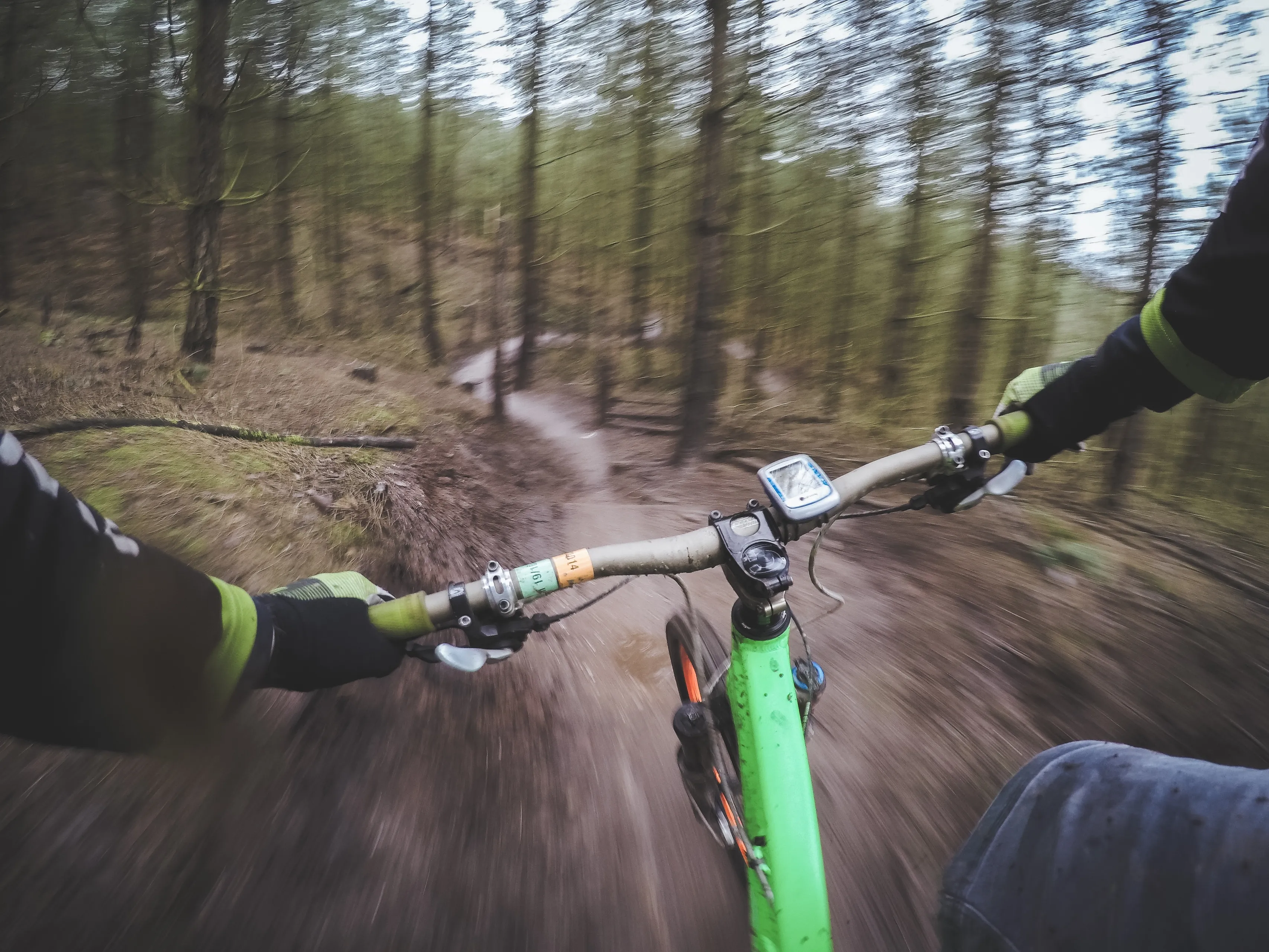mountain biking 1210066