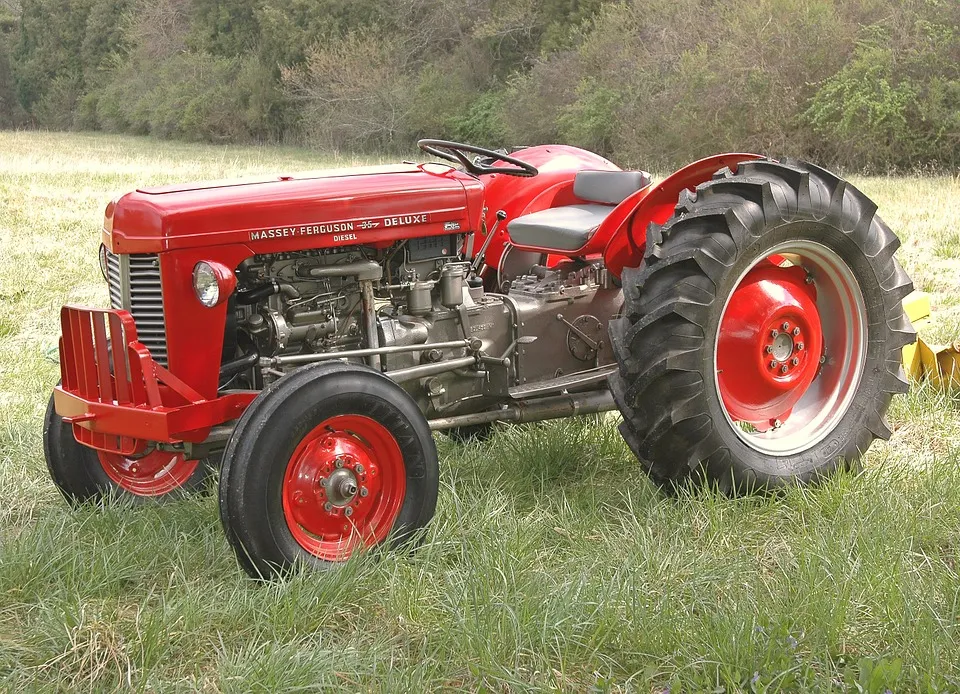 tractor pixabay