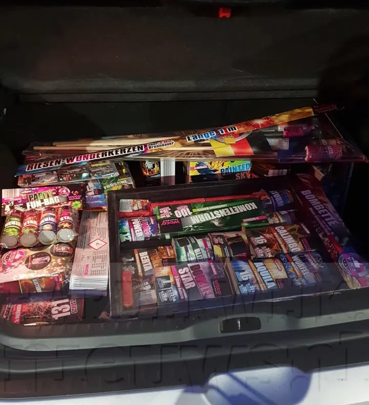 vuurwerk auto watermerk