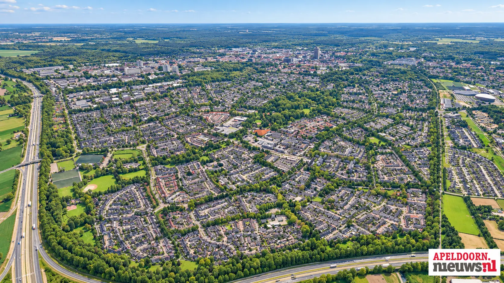 Apeldoorn van boven in het groen