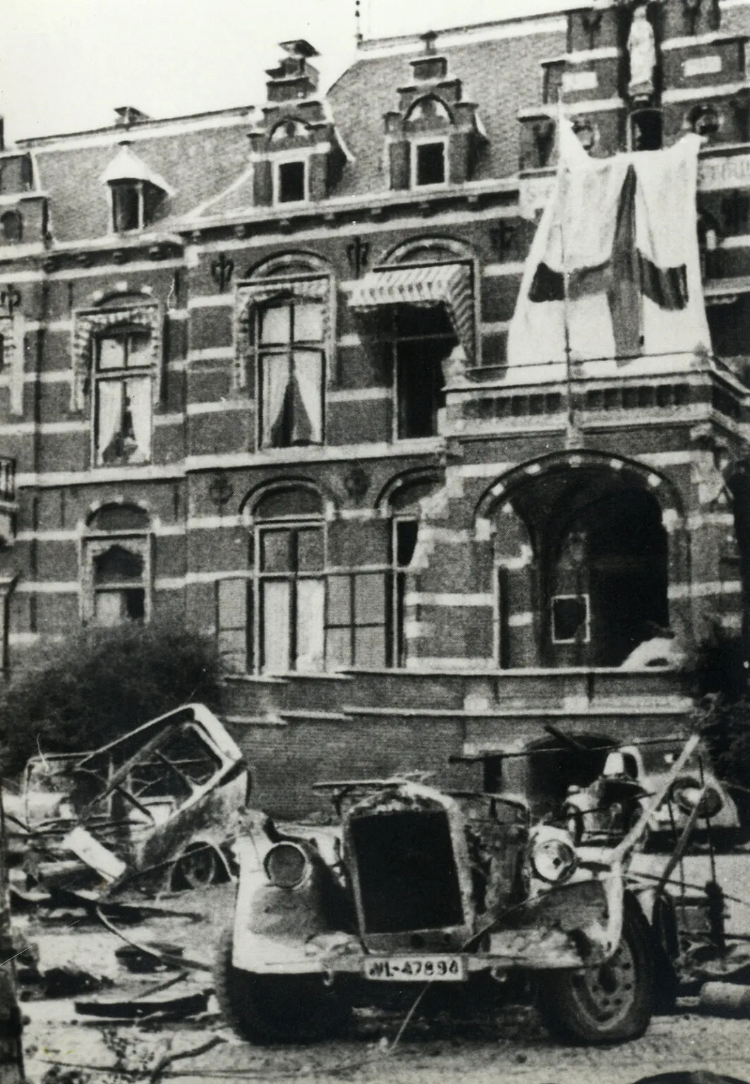 02 het st elisabeths gasthuis tijdens de slag om arnhem collectie gelders archief e1712220286668 1063x1536 1